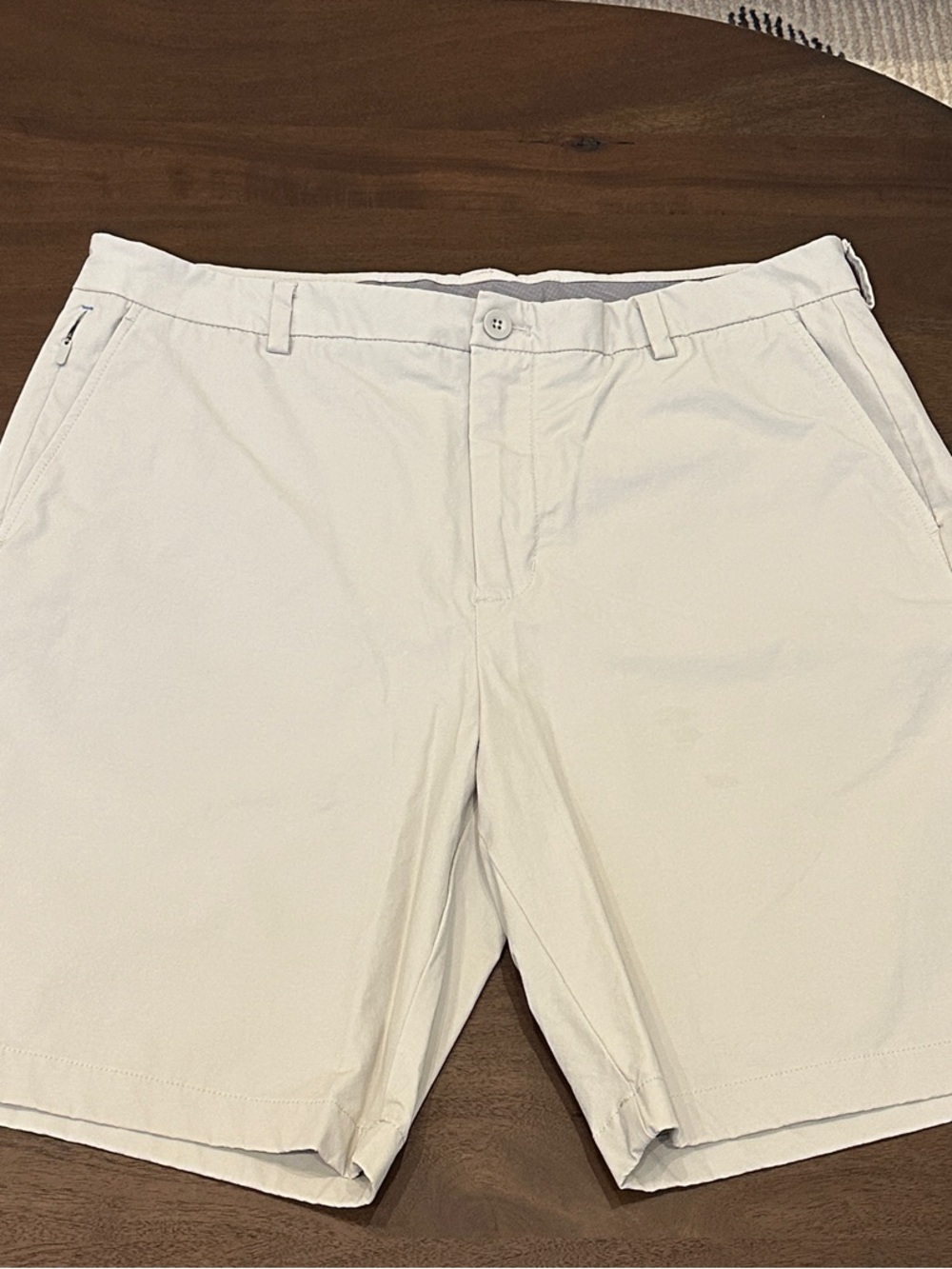 Men's khaki tan performance shorts - vineyard vines - on the go short